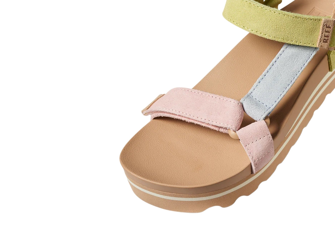 REEF Cshn Rem Hi Backstrap Sandals