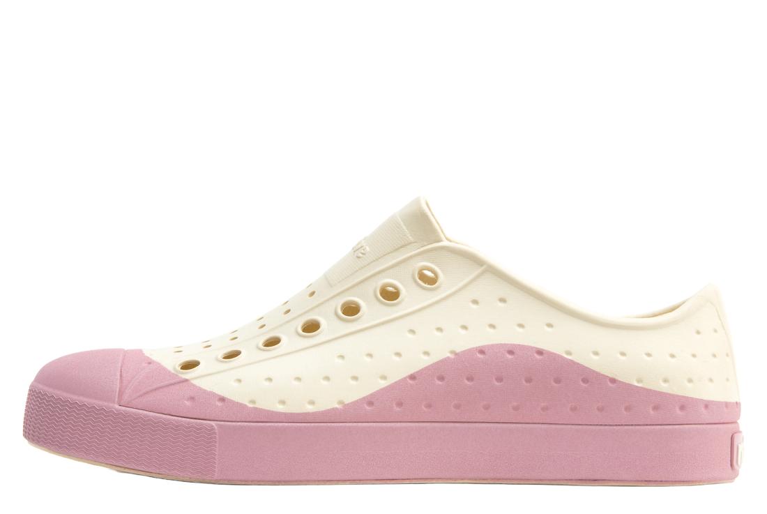 A white and pink Jefferson Roam women's EVA shoes with a perforated upper and a flexible sole.