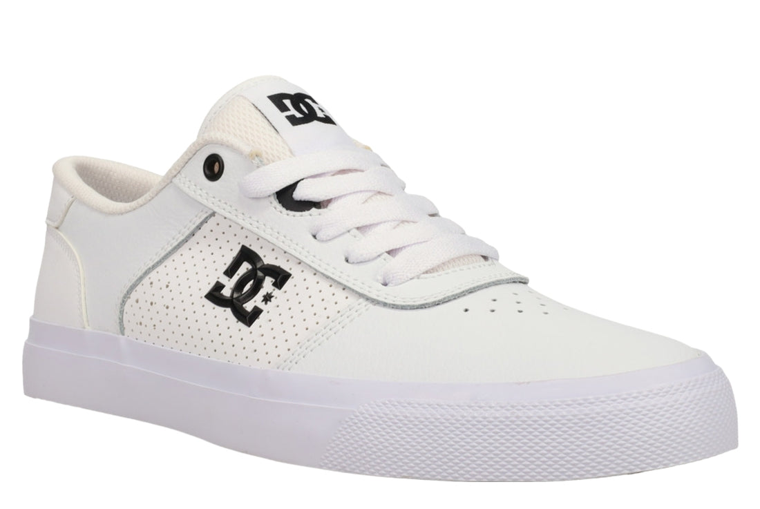 DC Teknic Sneakers