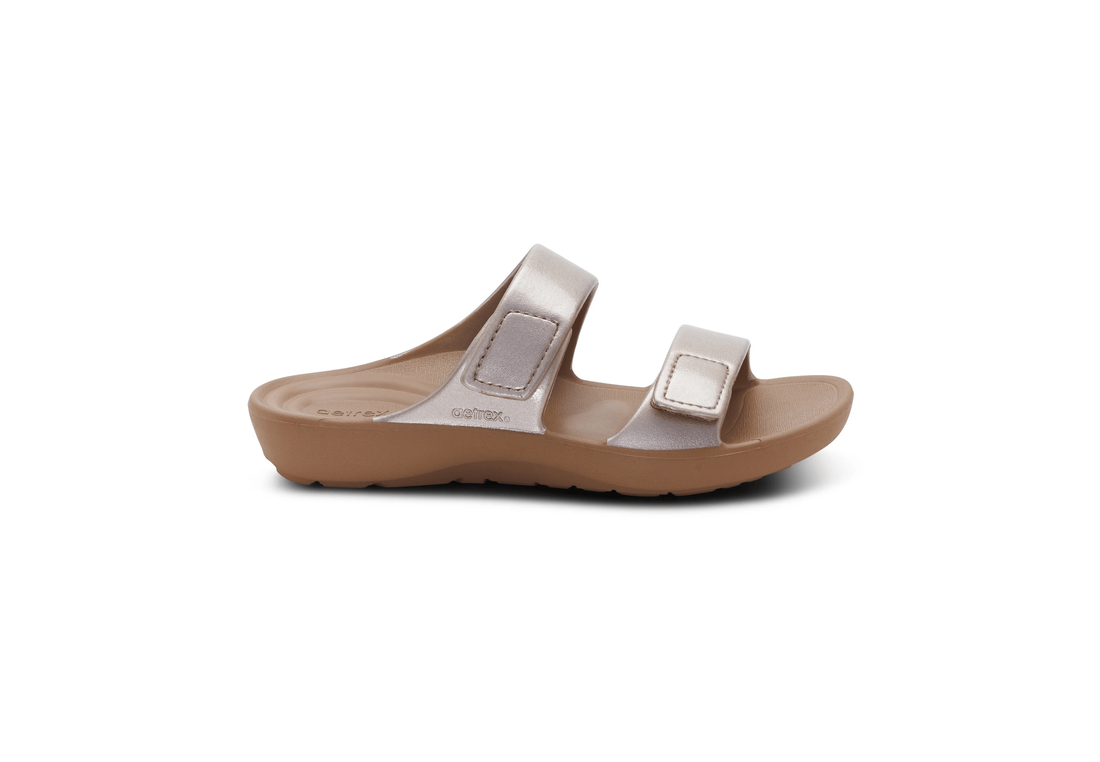 AETREX Kaia Toe Post Sandals